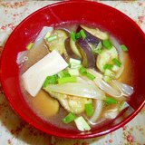 なす・玉ねぎ・高野豆腐の味噌汁